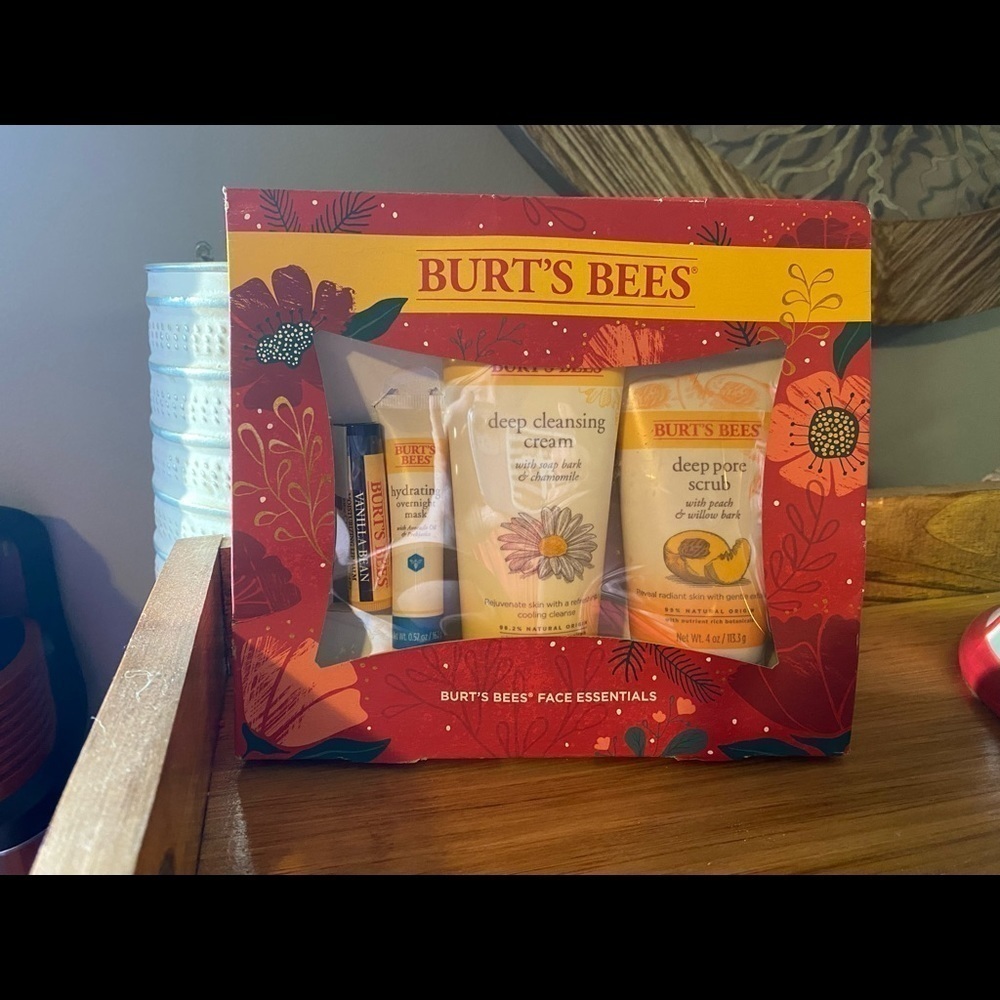 Burt’s bees gift set